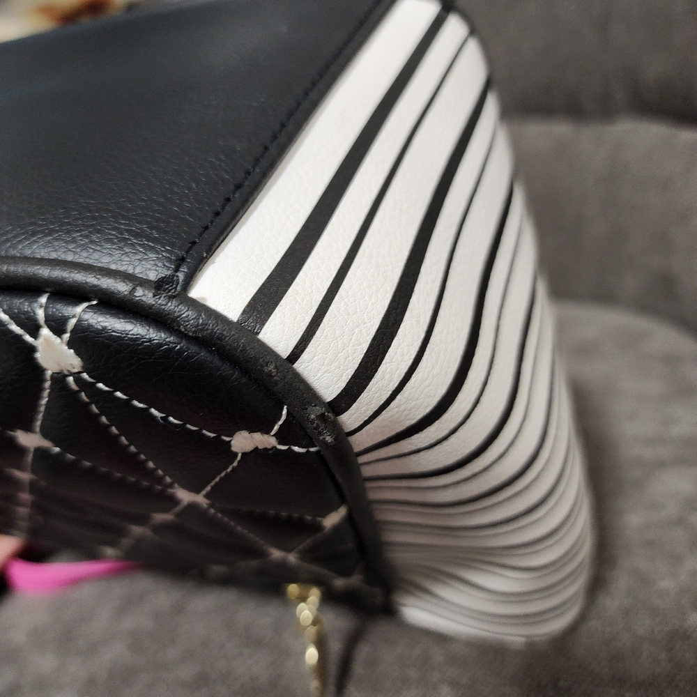 BETSEY JOHNSON BAG - Picture 11 of 12